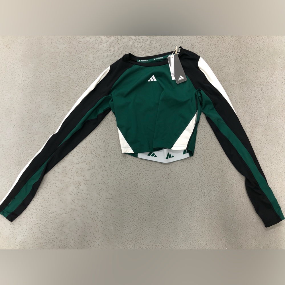 Women’s Medium Green Adidas Long Sleeve Dri-Fit Sports Top BRAND NEW